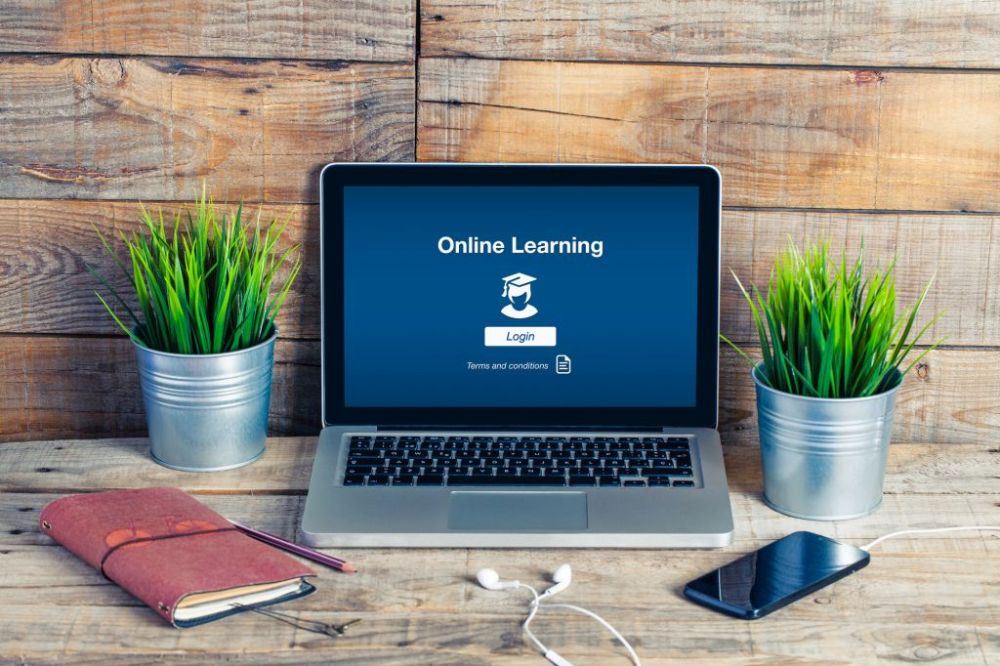 Online Learning for students and professionals